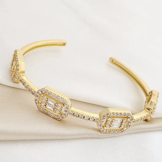 Brazalete Cuadrados Con Circones Dorado Rf K3509