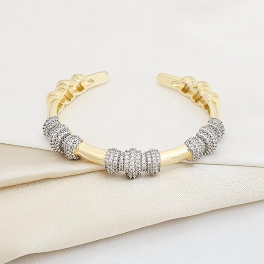 Brazalete Liso Con Circones Plateados Rf K5940