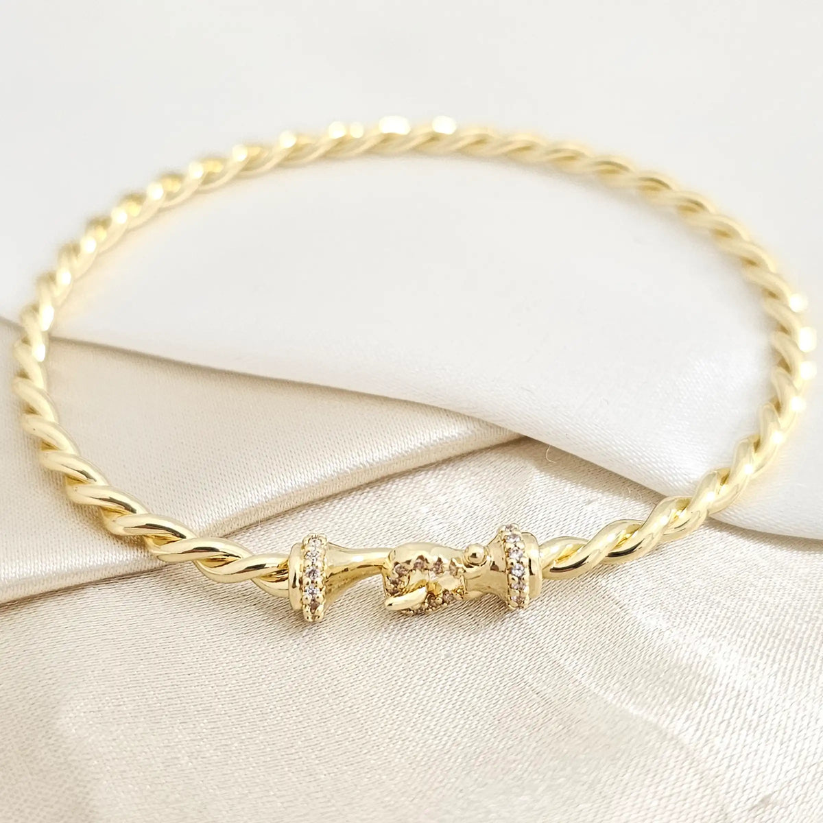 Brazalete Trenza Dorado Con Gancho Circones Rf K7833