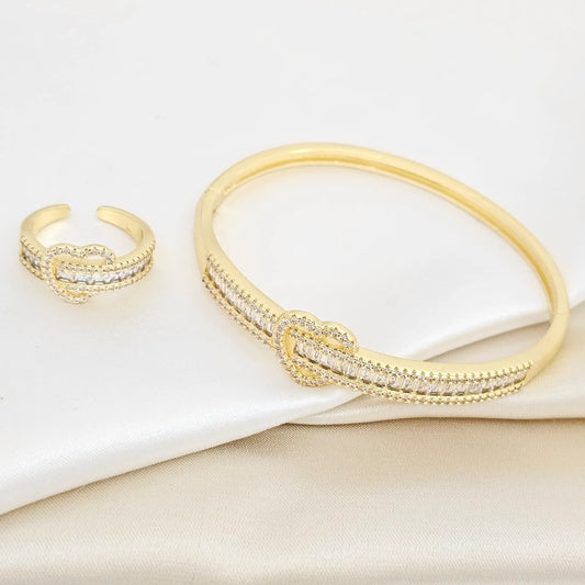 Brazalete Y Anillo Corazon Con Circones Dorado Rf K6856