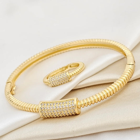 Brazalete Y Anillo Elegante Con Circones Dorado Rf K4183