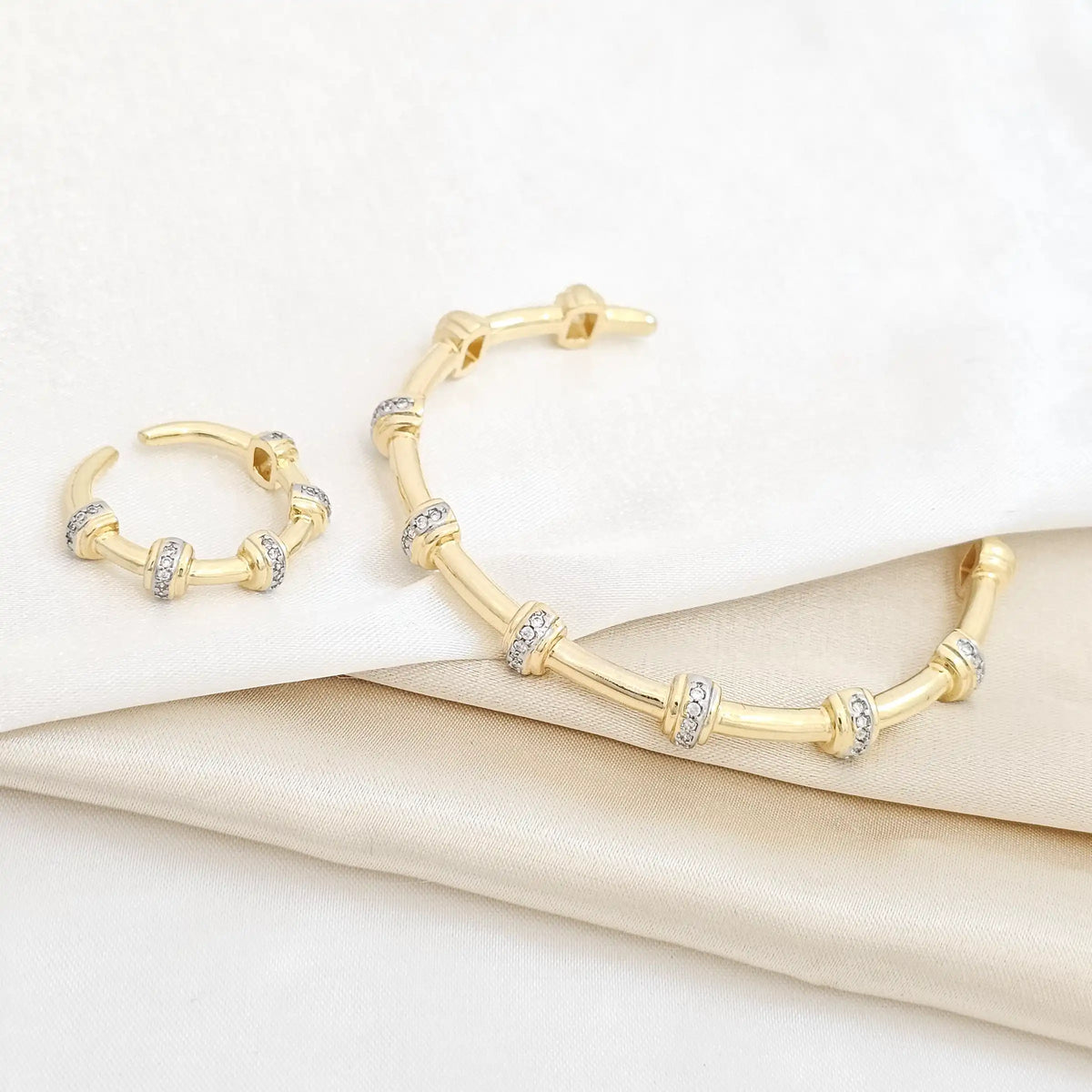 Brazalete Y Anillo Lineas Dorado Circones Plateado Rf K5694
