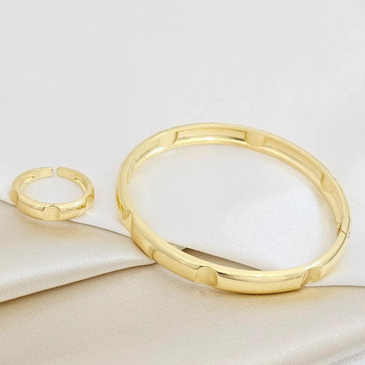 Brazalete Y Anillo Liso Con Estampado Dorado Rf K7184
