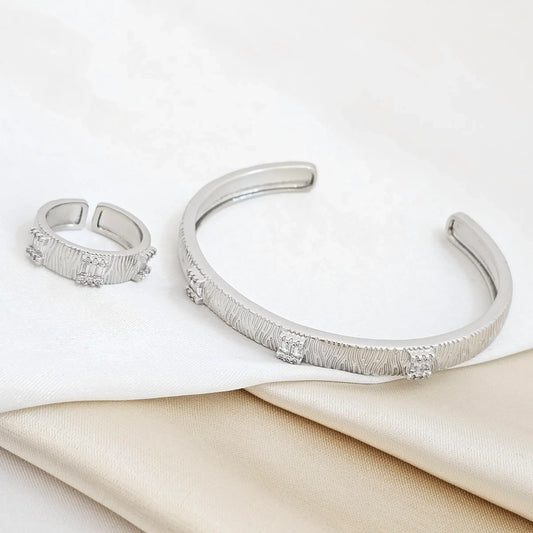 Brazalete Y Anillo Rayados Con Circones Plateado Rf K6831