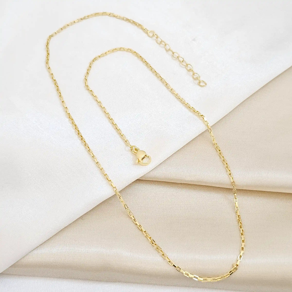 Cadena Mini Cuadros 1Mm Con Extensor Dorado Rf K7566