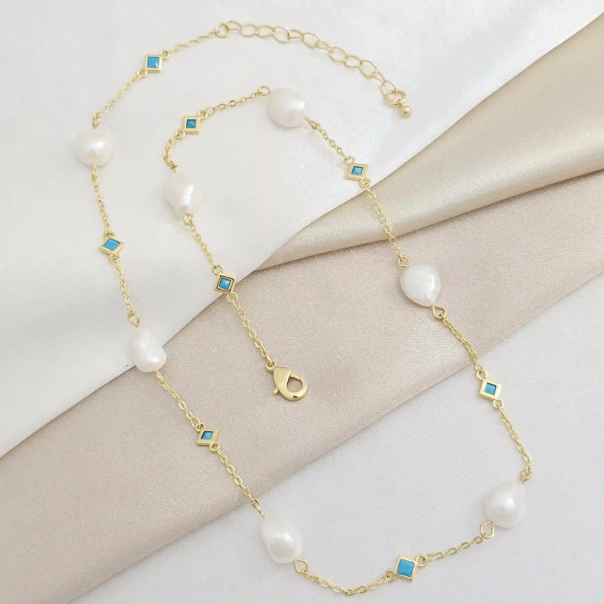 Cadena Perlas Y Rombo Azul Con Extensor Dorado Rf K8288