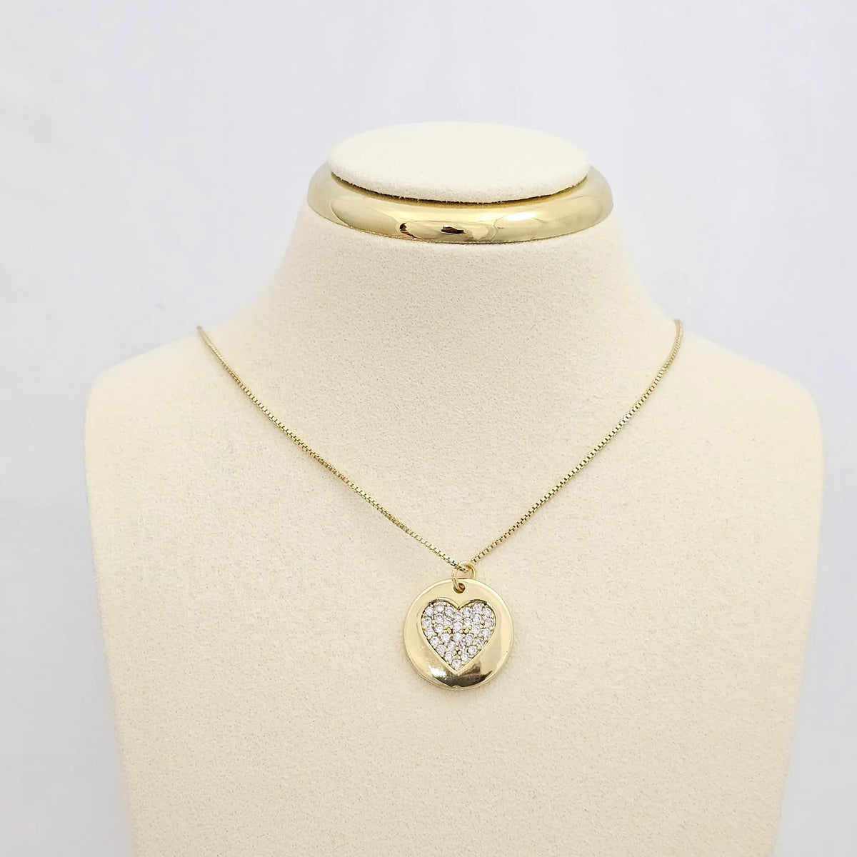 Cadena Veneciana Punta Aguja Dije Corazon Dorado Rf K6783