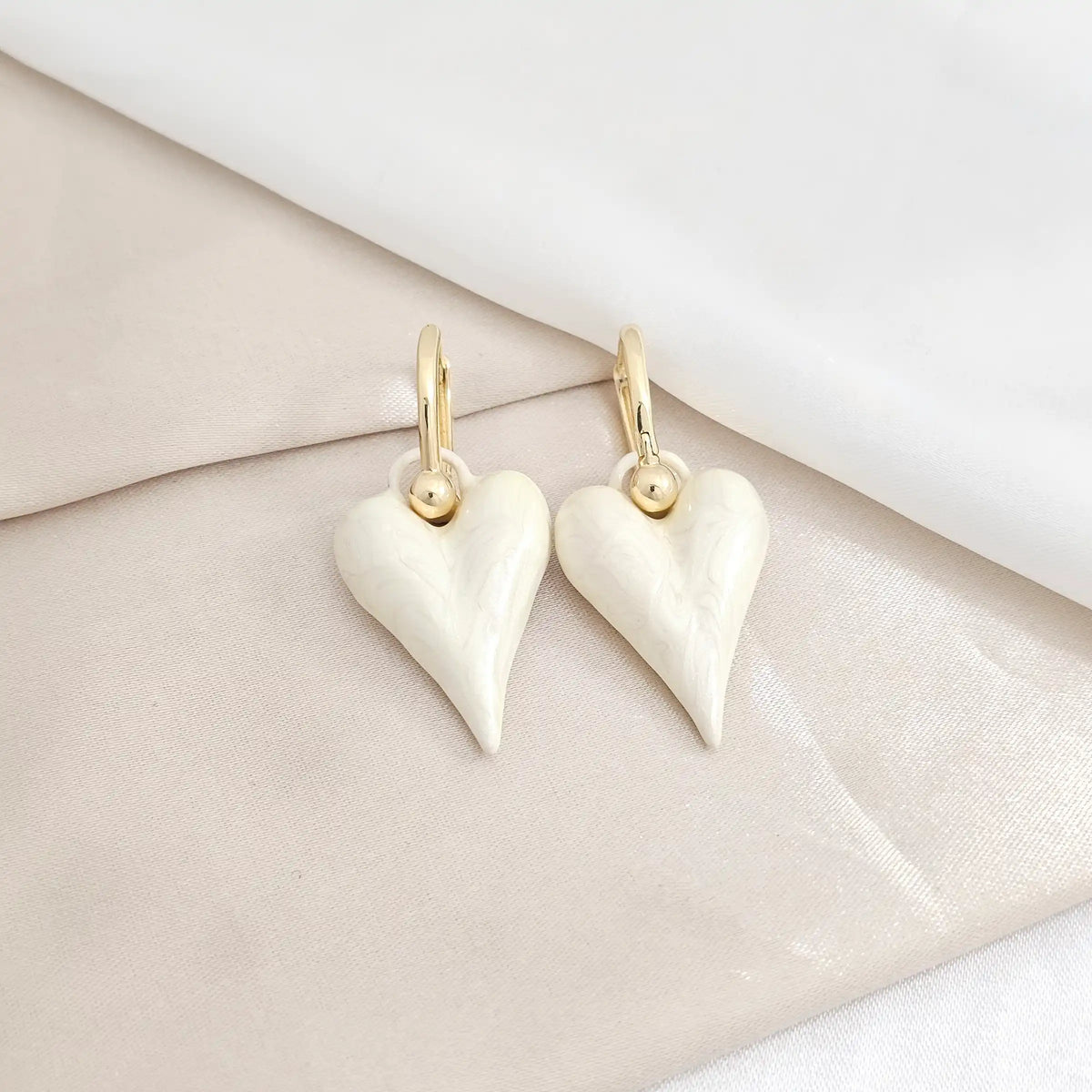 Candonga Corazón Doble Propósito Nácar  Blanco Dorado Rf K8228