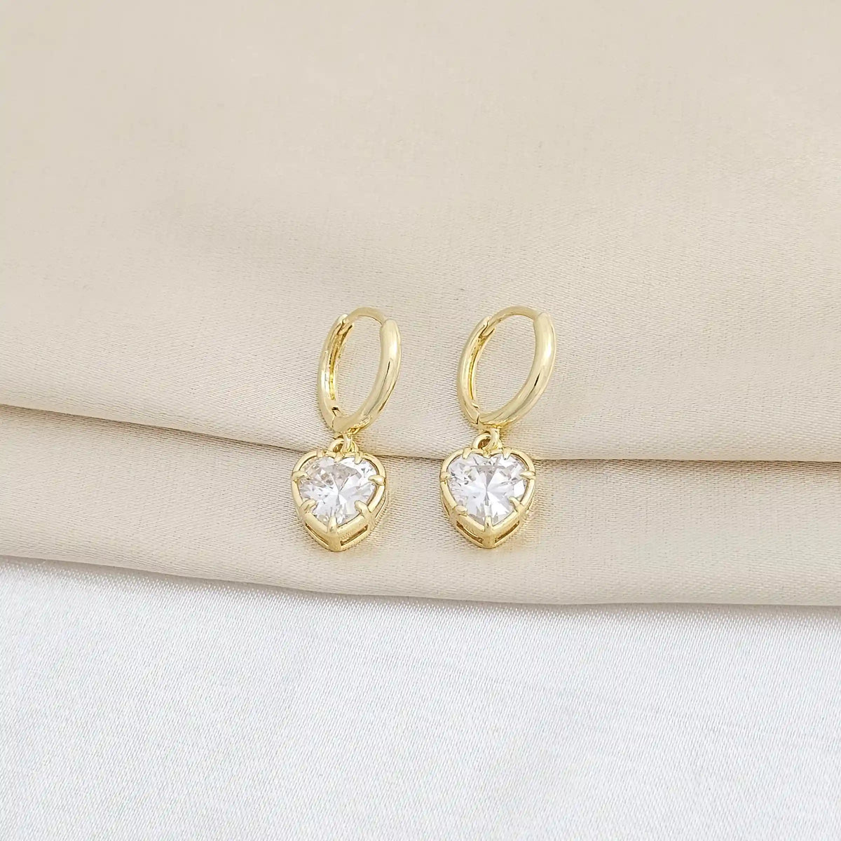 Candonga Lisa Con Circon Cristal Corazon Dorado Rf K8377