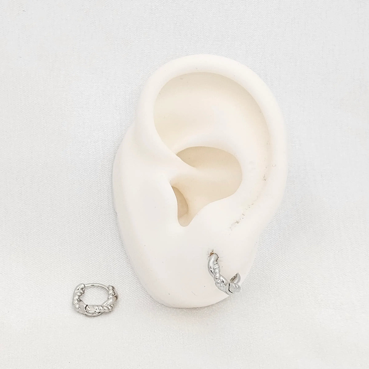 Candonga Lisa Trenzada 12Mm Plateado Rf K7069