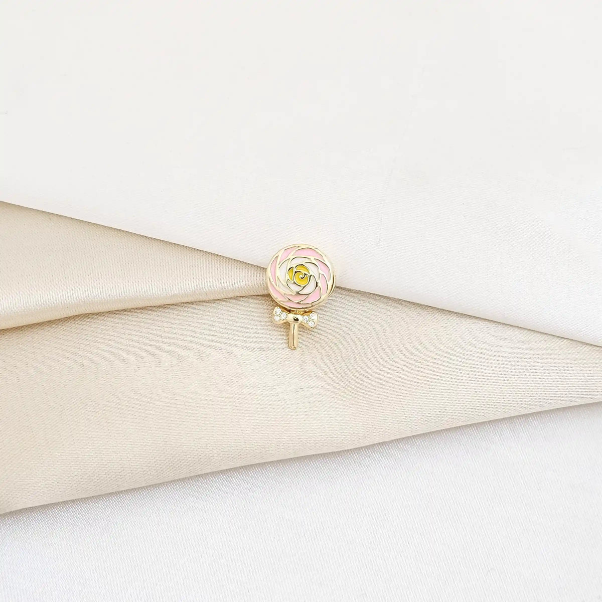Charm Colombina Rosada Con Blanco Dorado Rf K5959