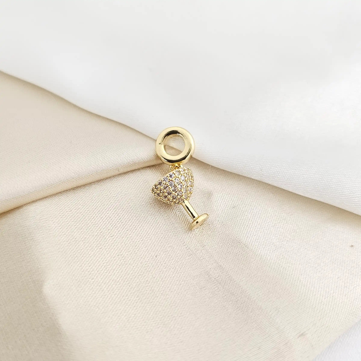 Charm Copa Con Circones Dorado Rf K7799