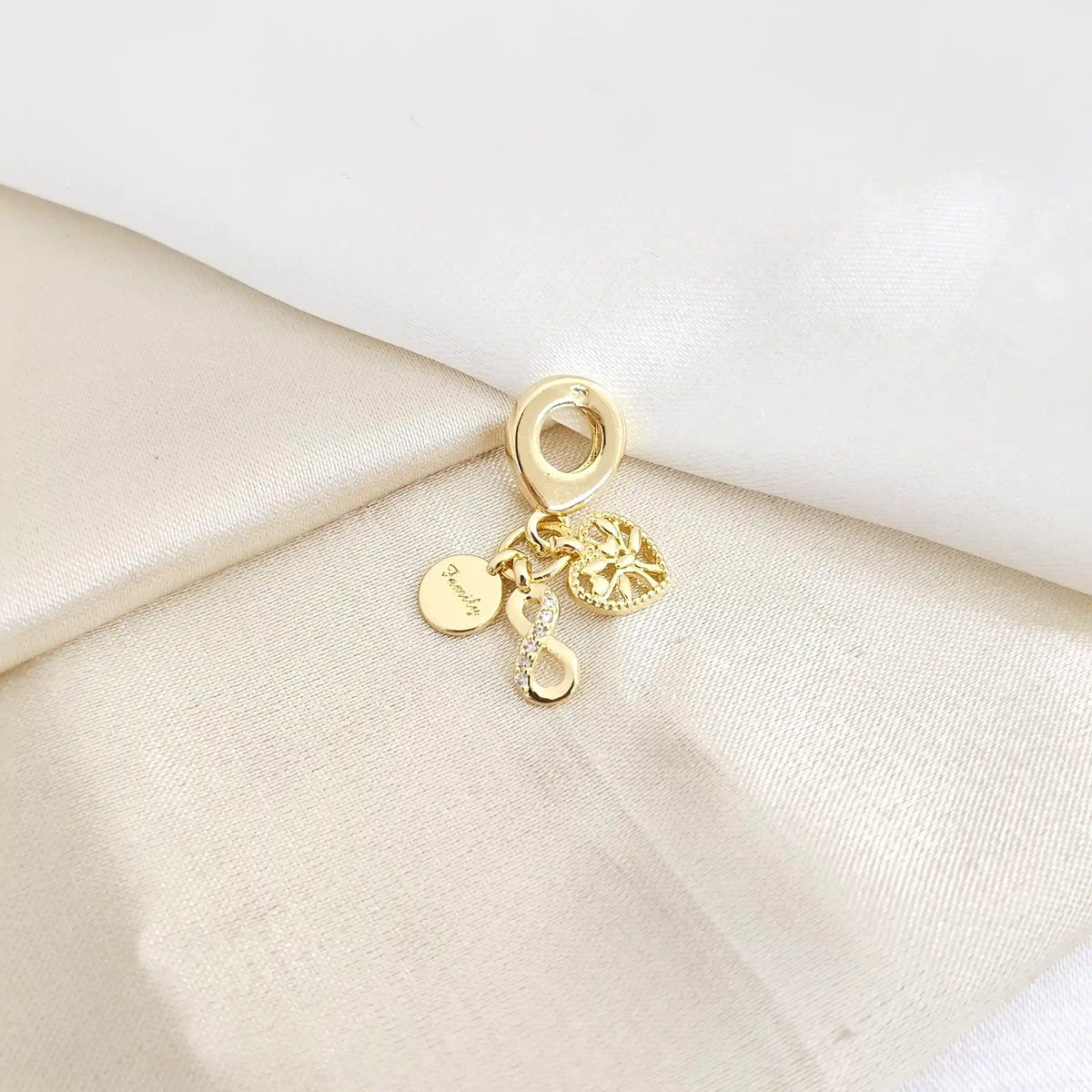 Charm Corazon Y Infinito Dorado Rf K7790