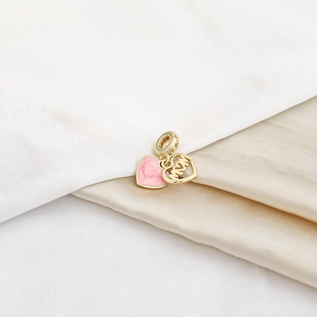 Charm Doble Corazon Rosa Palabra Mom Dorado Rf K5156
