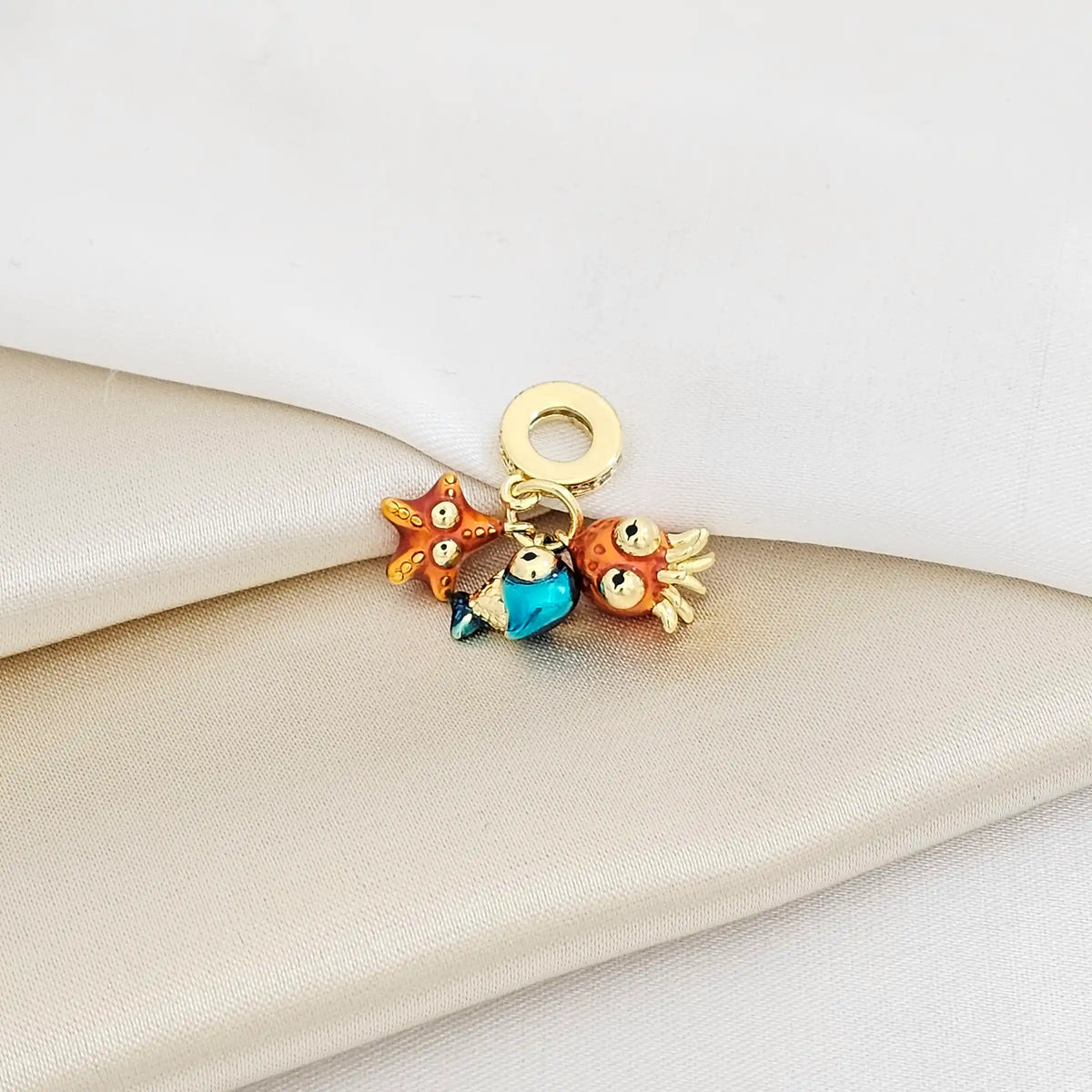 Charm Dorado Pulpo Y Estrella Naranja Pez Azul Rf K7286