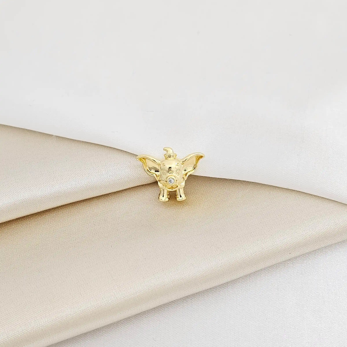 Charm Elefante Pequeño Dorado Rf K7272