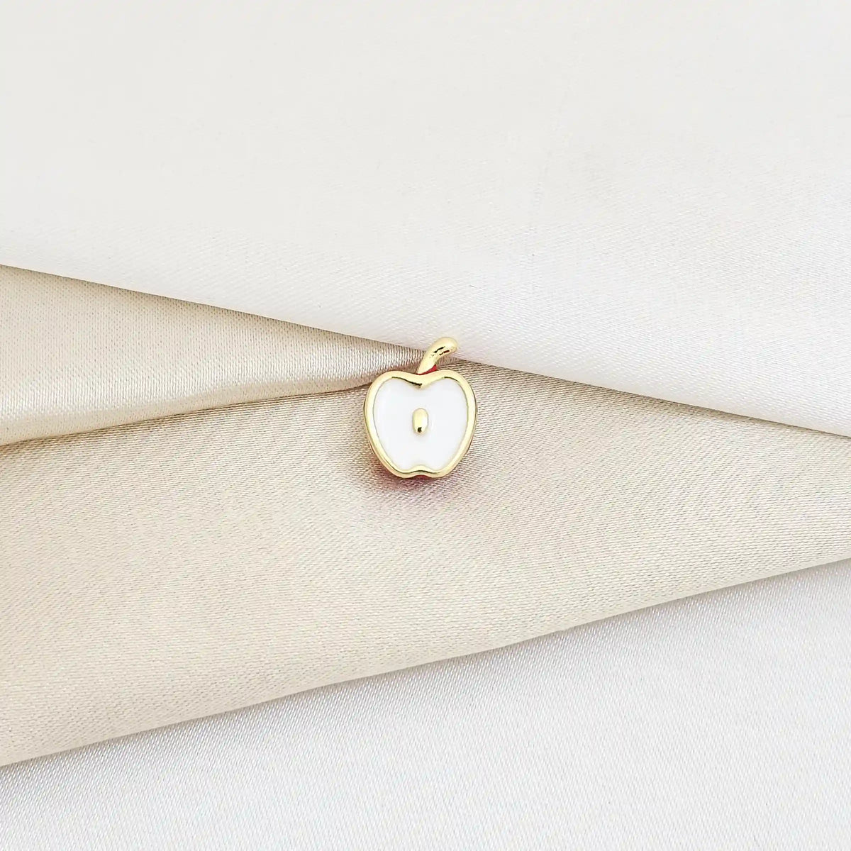 Charm Media Manzana Roja Y Dorado Rf K5966