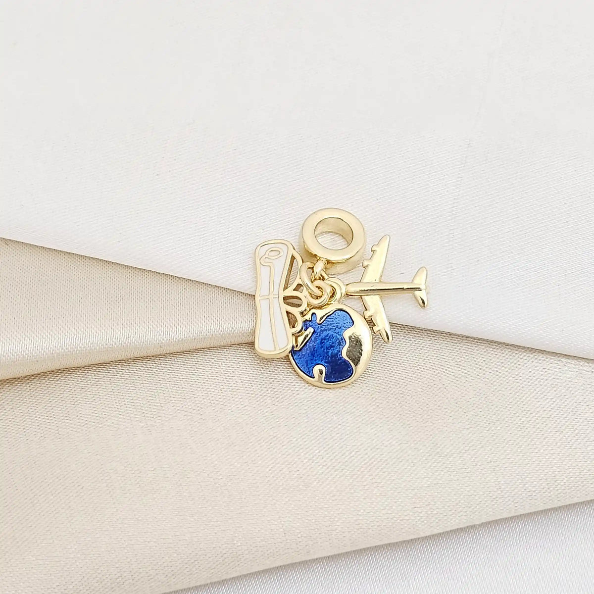 Charm Planeta Azul Y Avion Dorado Rf K5972