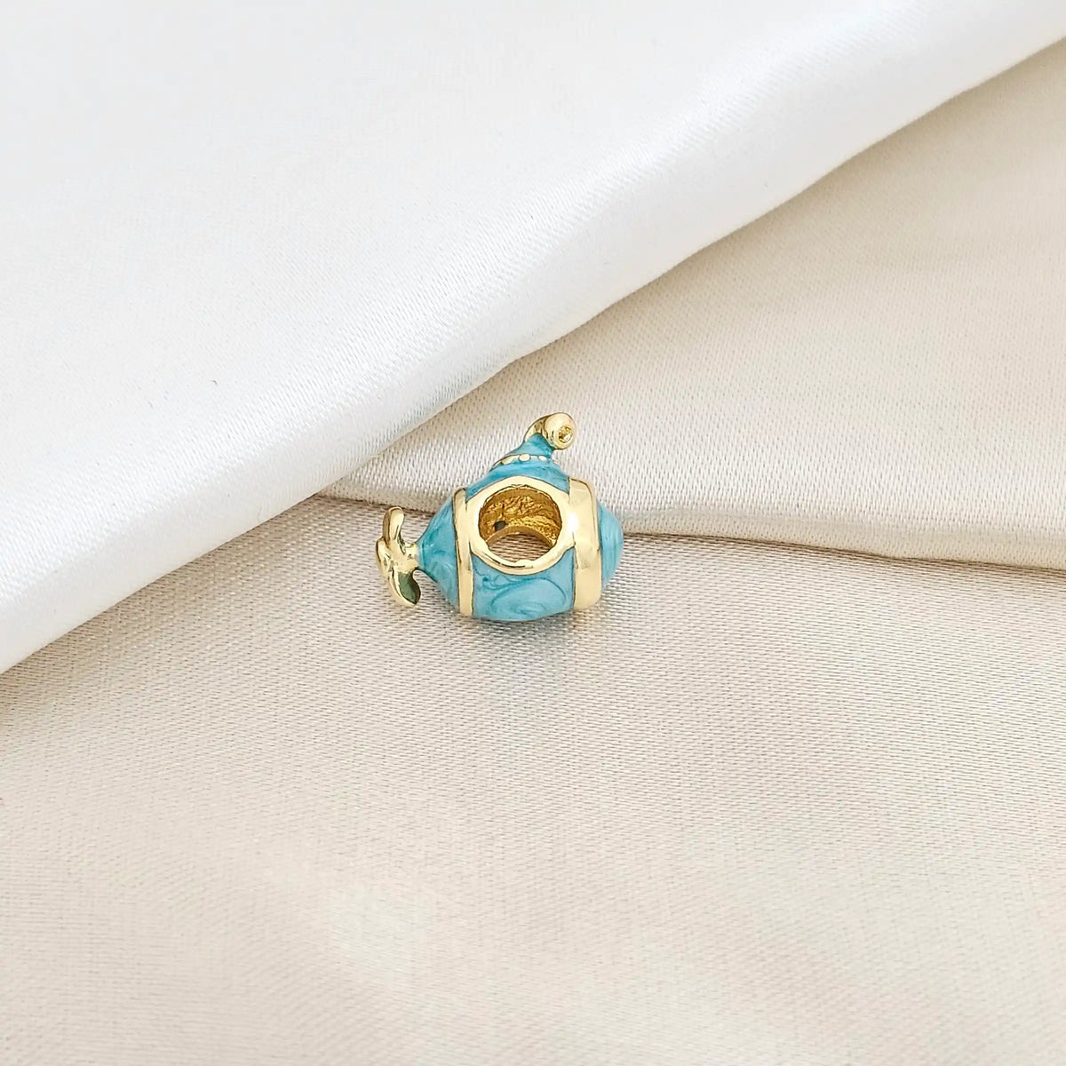 Charm Submarino Azul Y Dorado Rf K6502