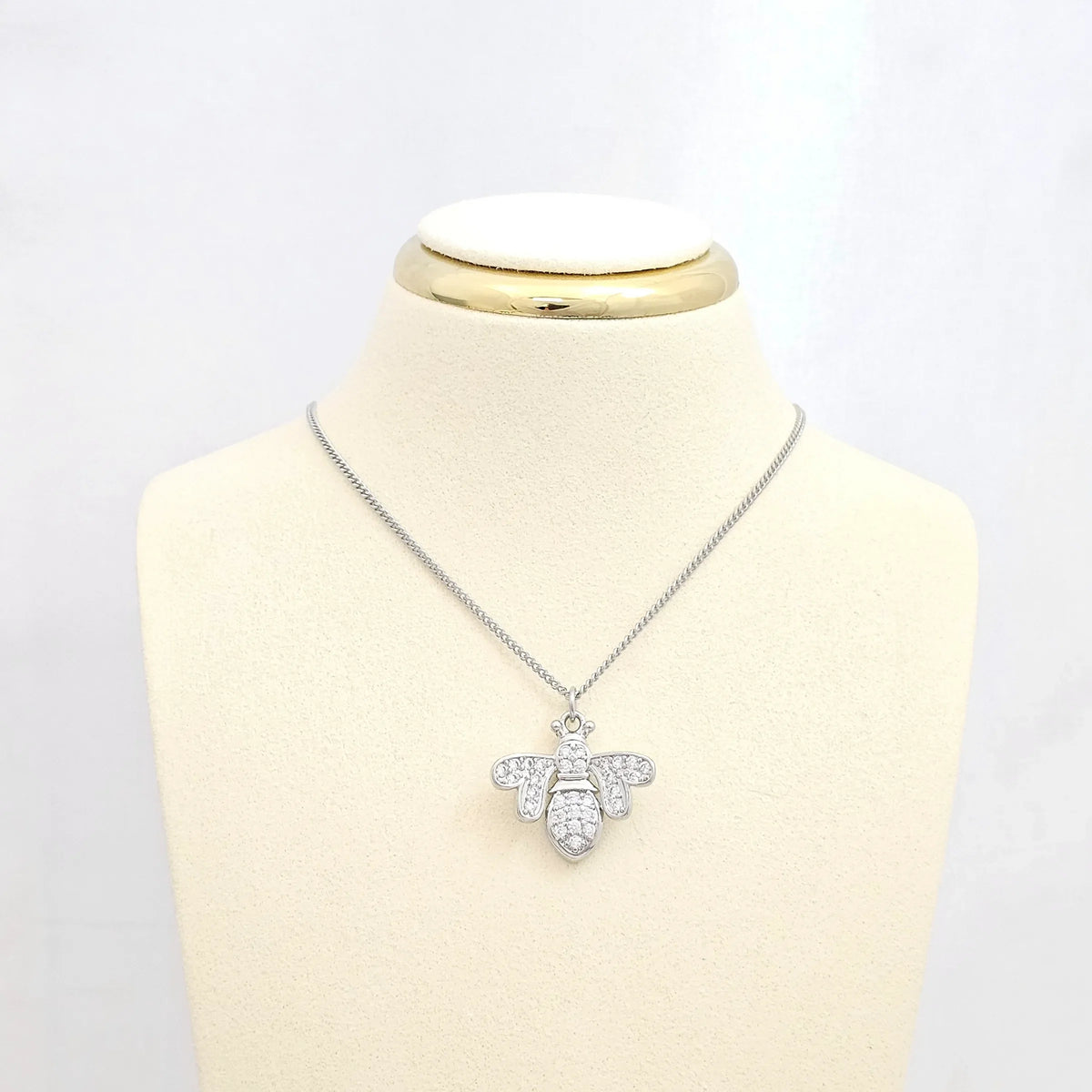 Dije Abeja Reina Circones Plateado Rf K6583