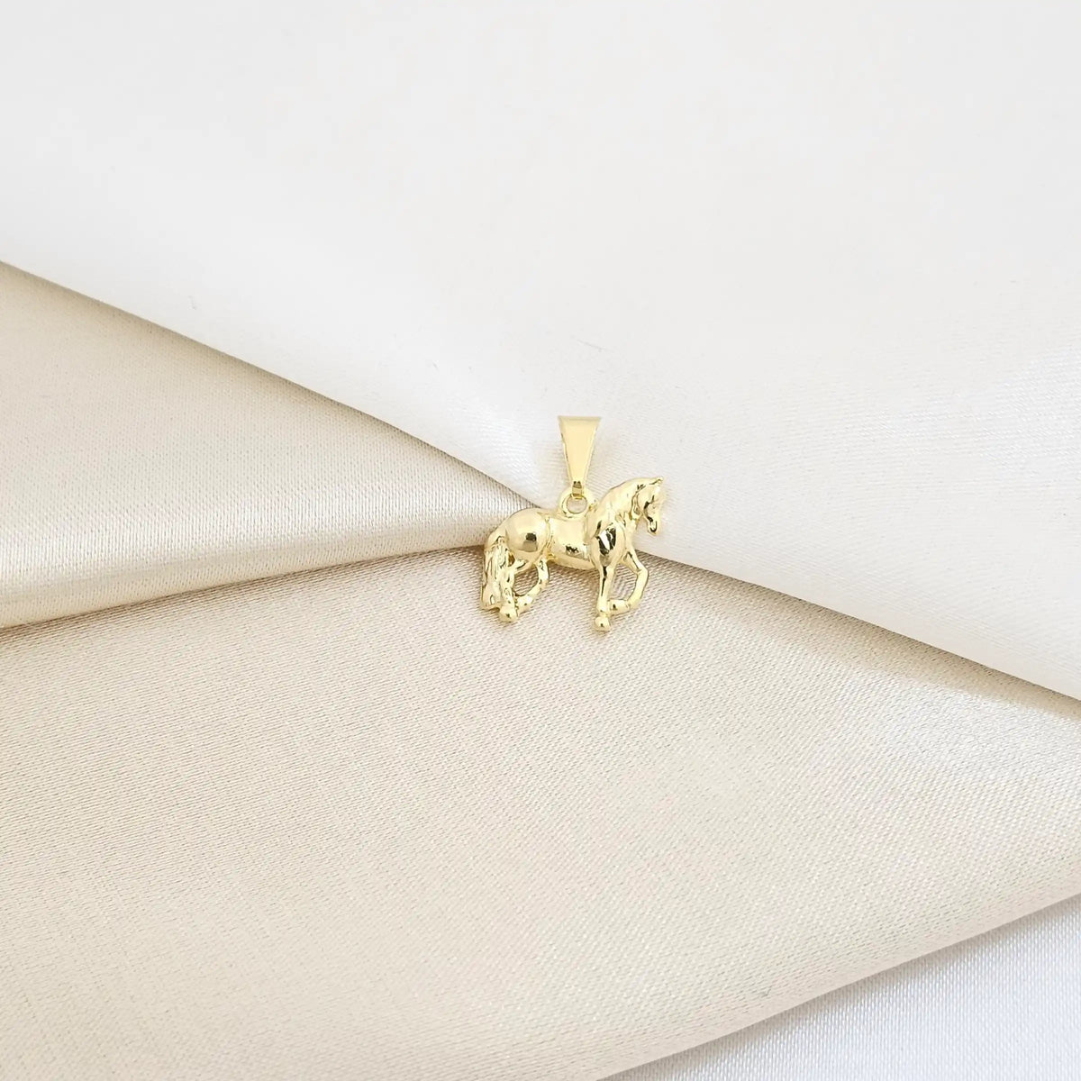 Dije Caballo Lam 18K B/23154