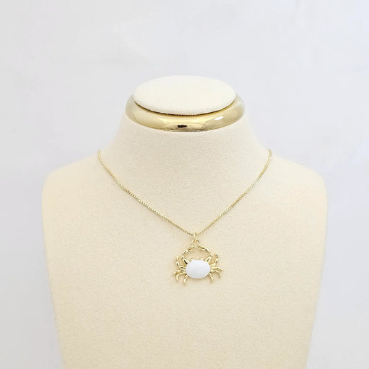Dije Cangrejo Pequeño Blanco Y Dorado Rf K7129
