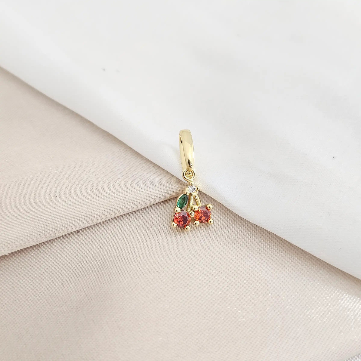 Dije Cherry Lam 18K B/20002