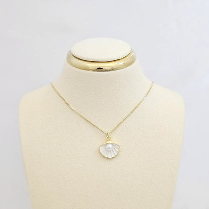 Dije Concha Blanca Y Dorado Con Perla Rf K7136