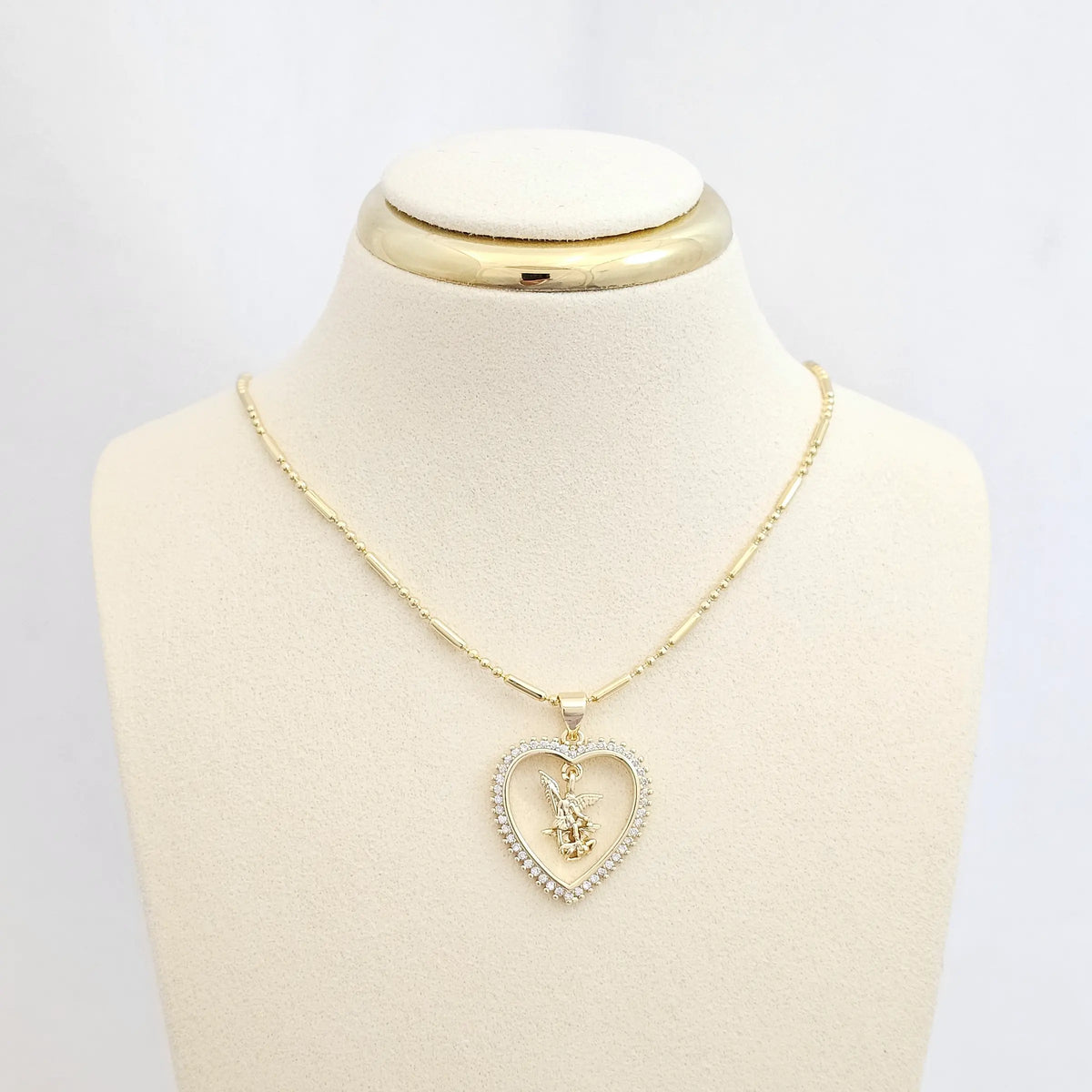 Dije Corazon Circonias Con San Miguel Arcangel Rf K6469