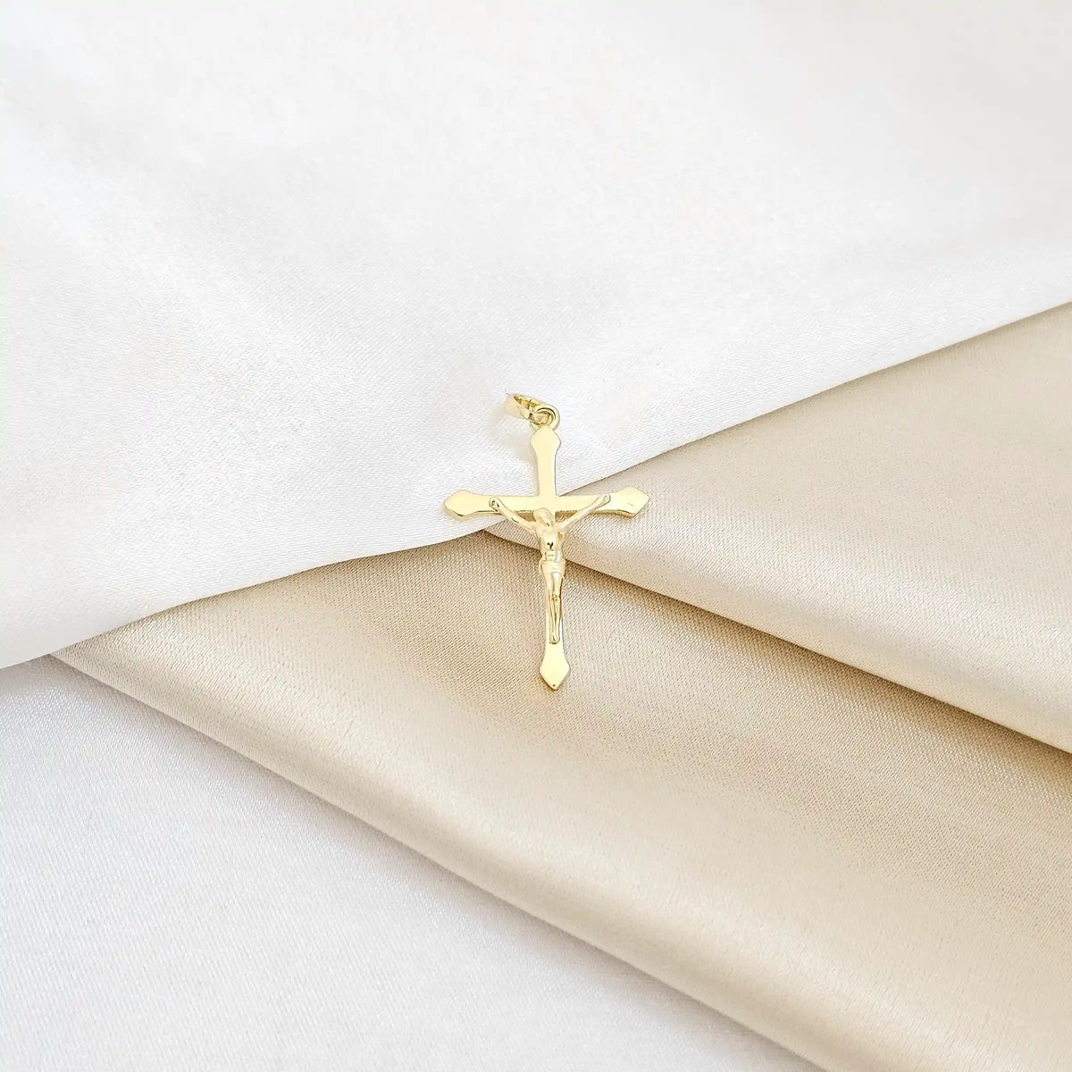 Dije Cristo Crucificado Dorado Rf K6795