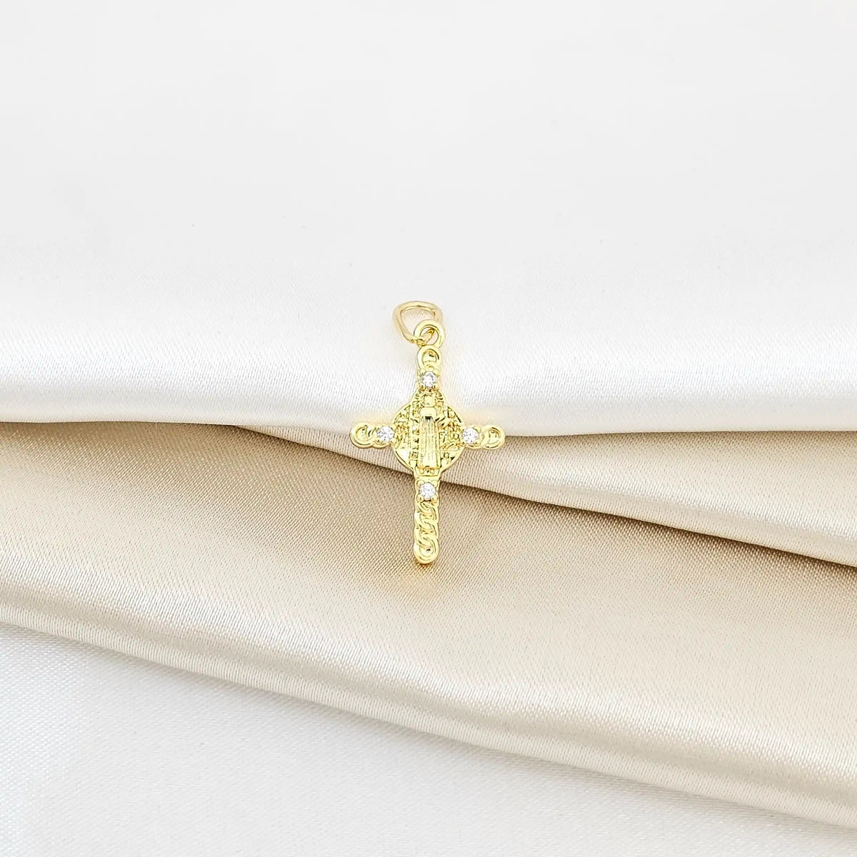 D Cruz San Benito 2 Cms Lam 18K Rf B/23302