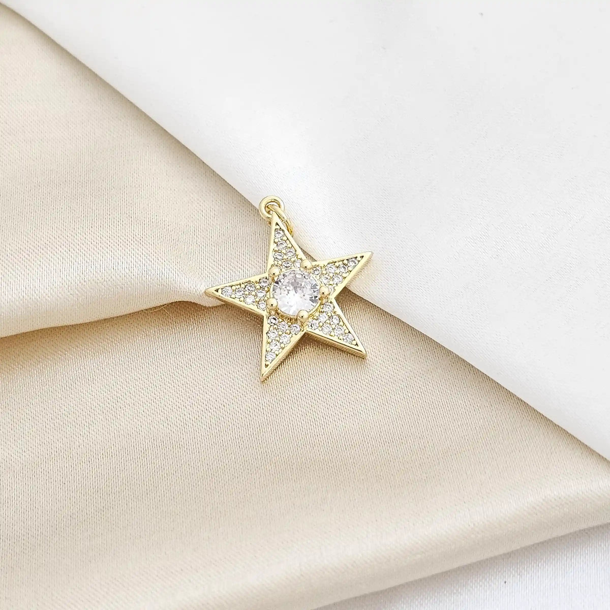 Dije Estrella Circones Dorado Rf K2225