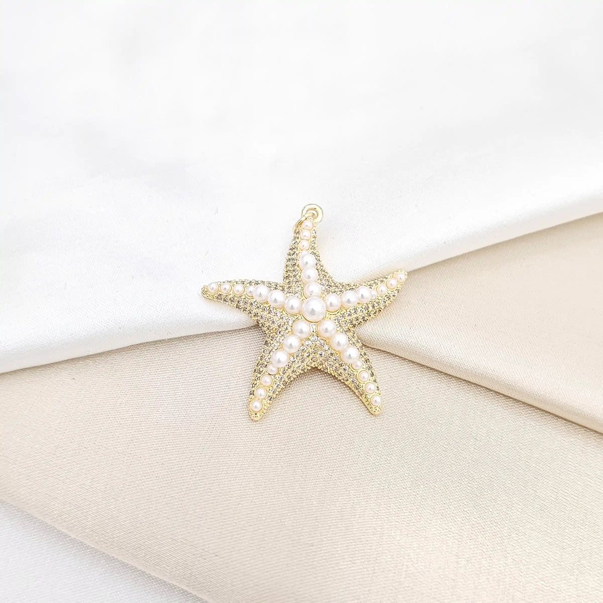 Dije Estrella De Mar Grande Dorado Con Perlas Rf K6702
