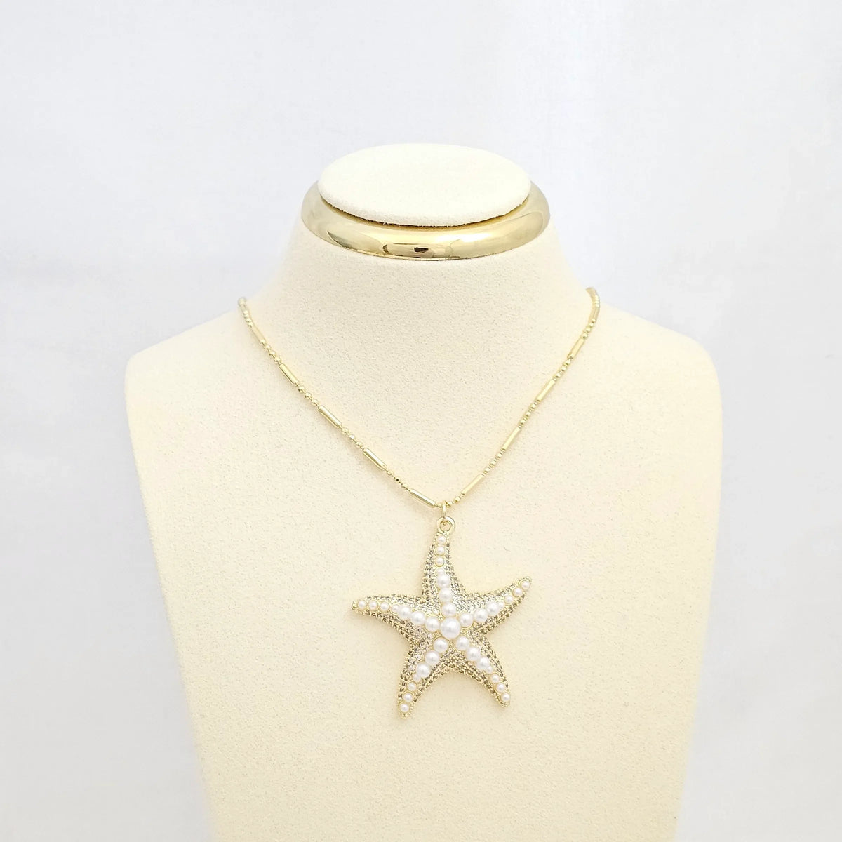 Dije Estrella De Mar Grande Dorado Con Perlas Rf K6702