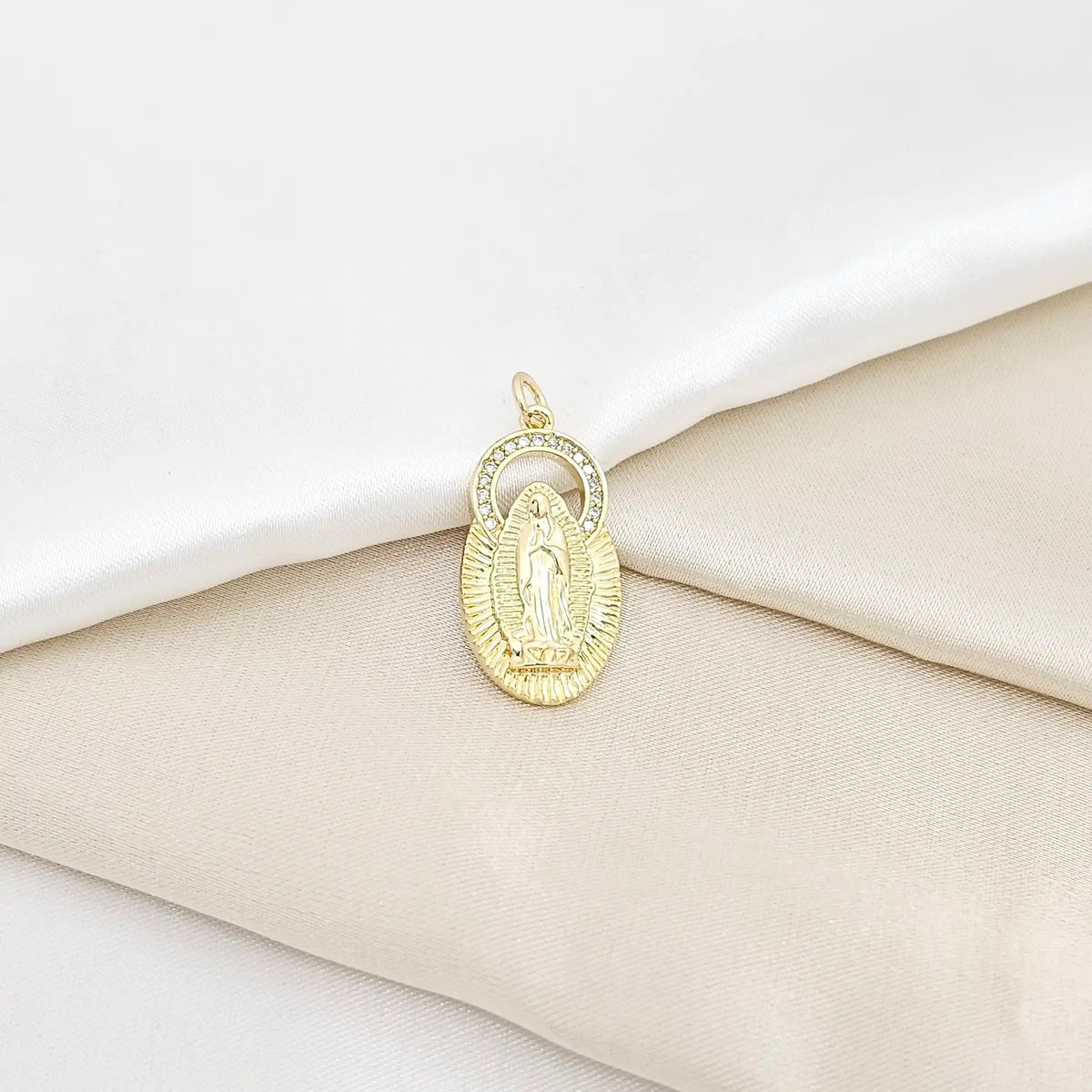 Dije Medalla Virgen De Guadalupe Dorado Rf K6461