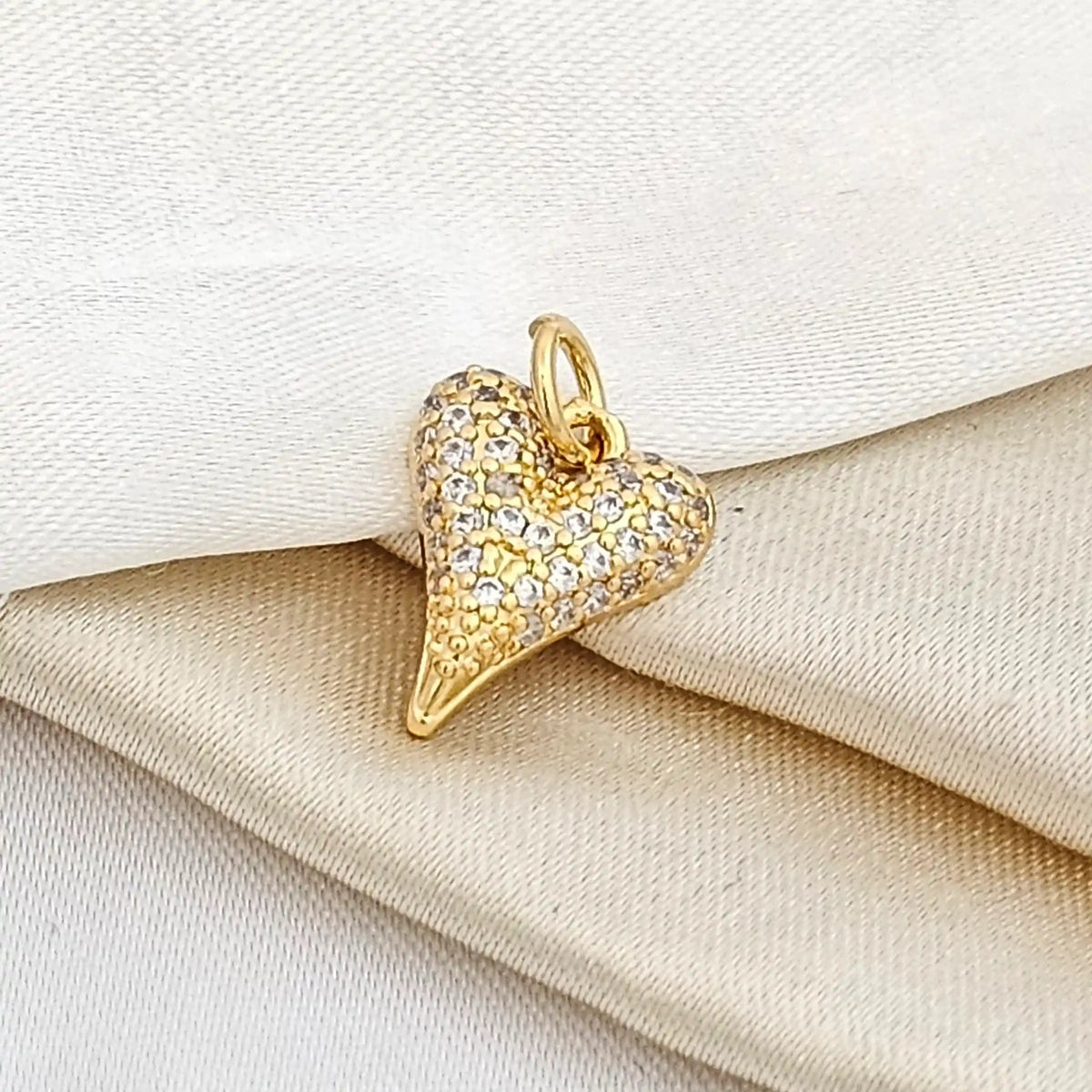 Dije Mini Corazon Circones Dorado Rf K4653