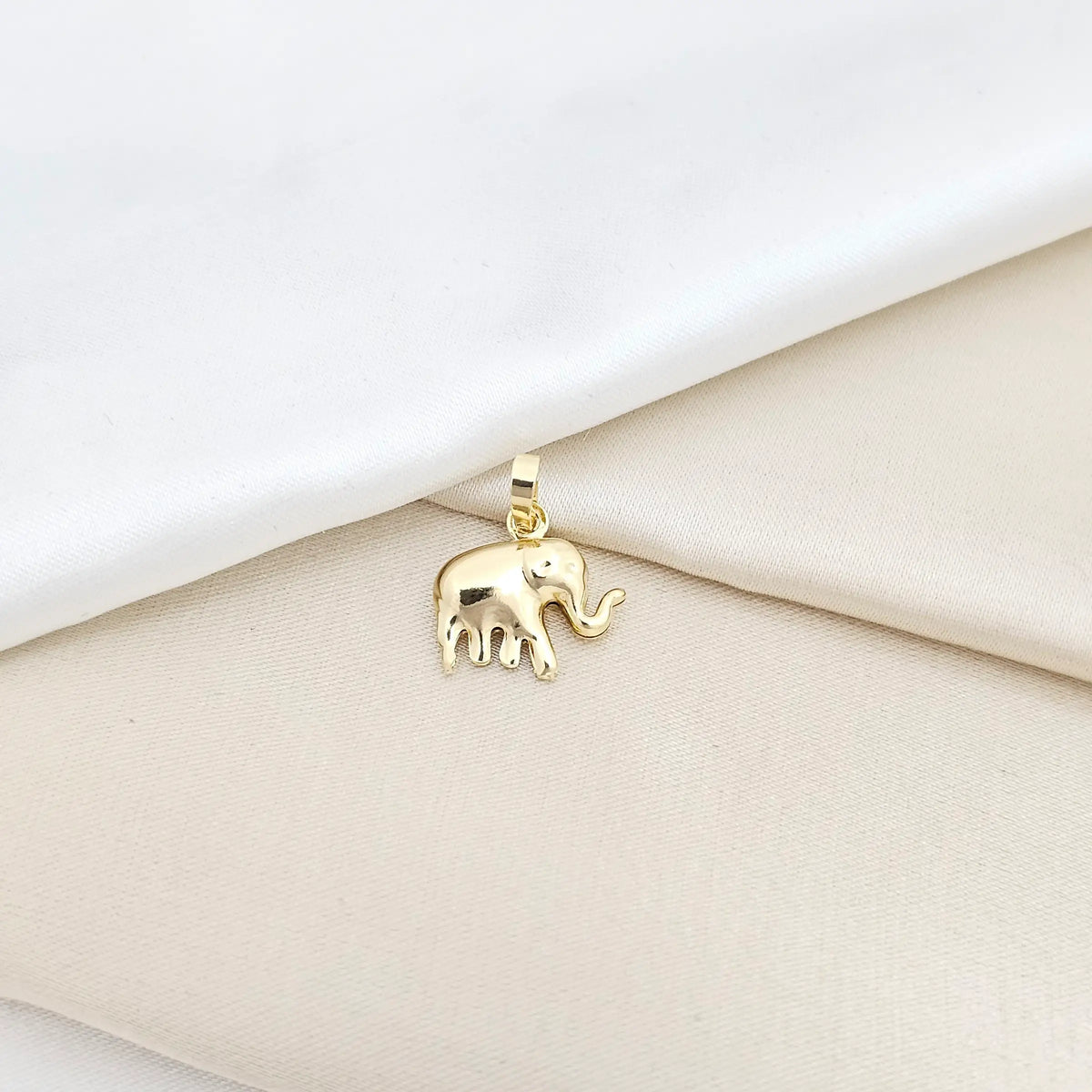 Dije Mini Elefante Dorado Rf K6678