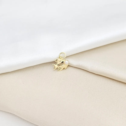 Dije Mini Pez Dorado Con Perlas Rf K6677