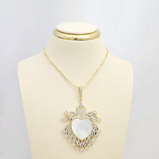 Dije Nacar Corazon San Benito Circon Dorado Rf K6578