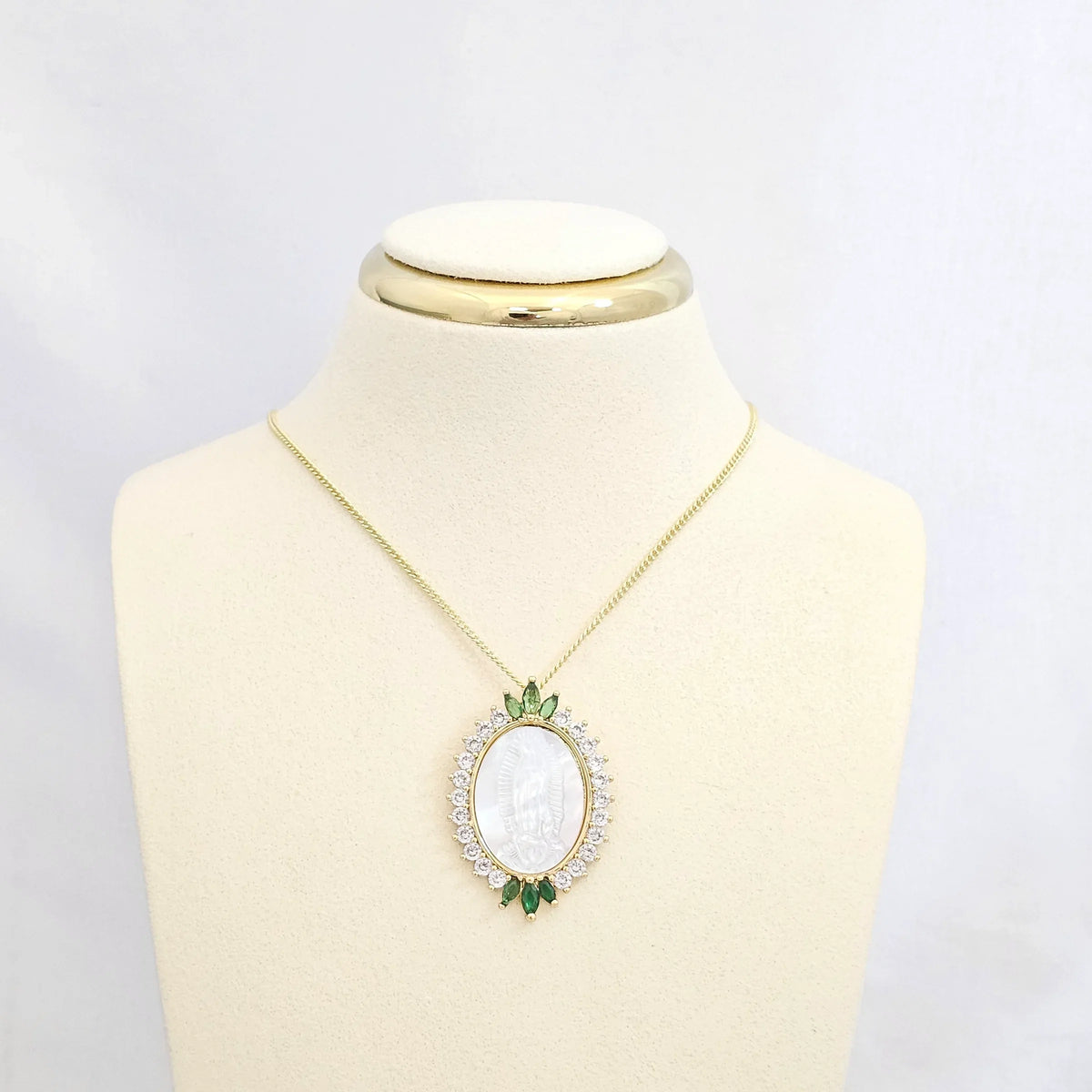 Dije Nacar Virgen De Guadalupe Circon Verde Rf K6573