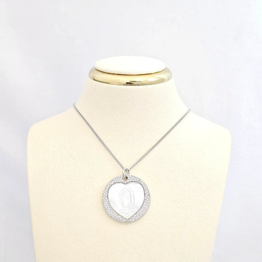Dije Plateado Corazon Y Virgen De Nacar Rf K6572