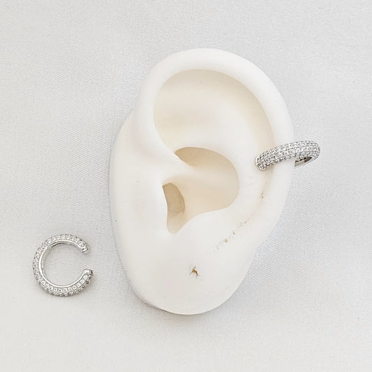 Earcuff Brillante Con Circones Plateado Rf K7223
