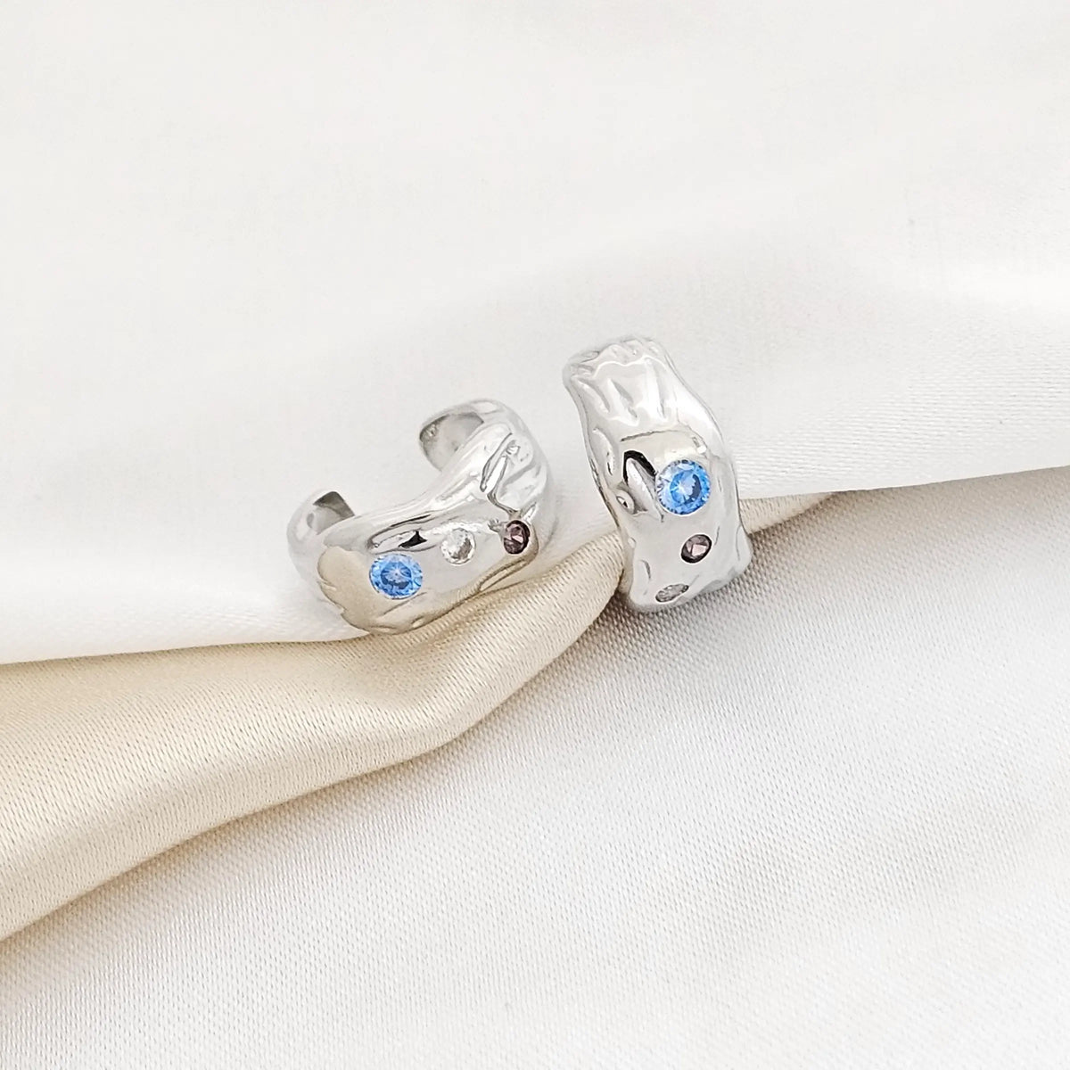 Earcuff Circon Azul Plateado Rf K2389
