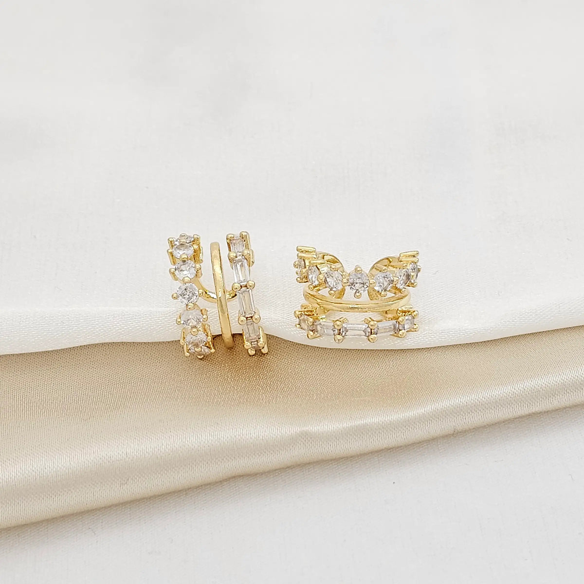 Earcuff Circones Cuadrados Y Redondos Dorado Rf K3757