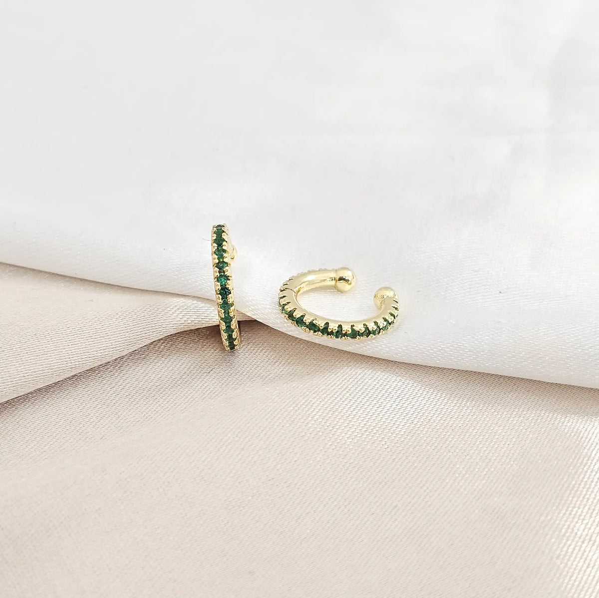 Earcuff Circonias Verde Dorado Rf K8165