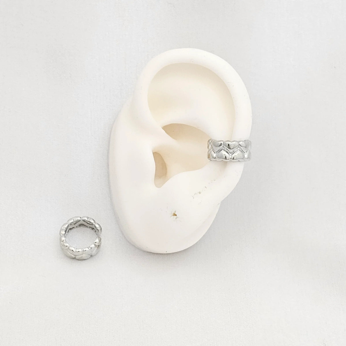Earcuff Corazones Lisos Pequeños Plateado Rf K6868