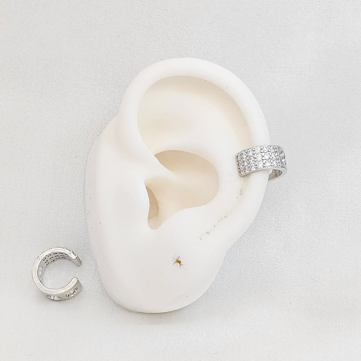 Earcuff Cuatro Circulos Con Circones Plateado Rf K7199
