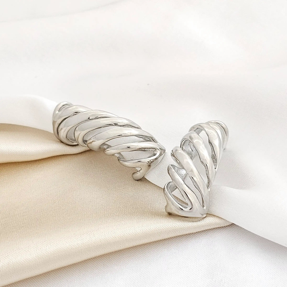 Earcuff Largo Plateado Rf K2258