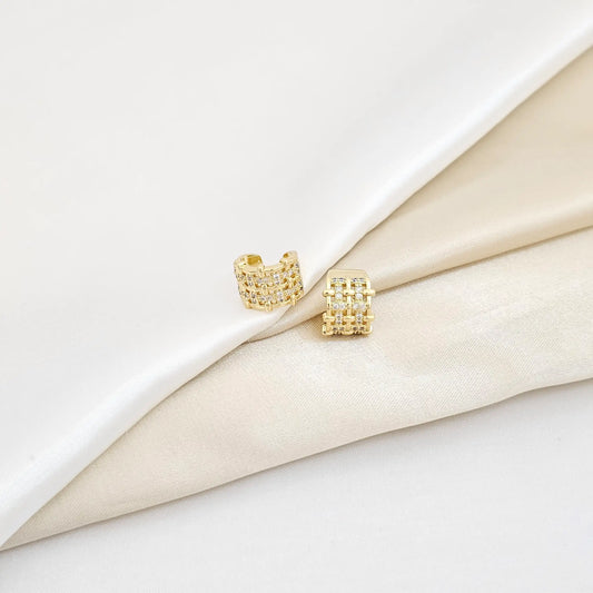 Earcuff Lineas Con Circones Dorado Rf K6004