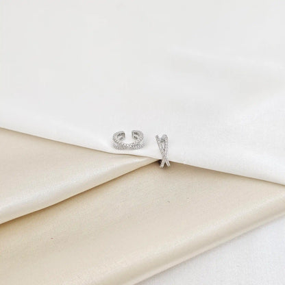 Earcuff Lineas Cruzadas Con Circones Plateado Rf K7203